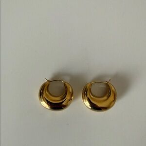 Mejuri Gold Sculptural Hoop Earrings